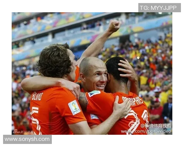 重庆足球队崛起之路:邀请赛中的拼搏与荣耀全景回顾 重庆足球队崛起之路:邀请赛中的拼搏与荣耀全景回顾